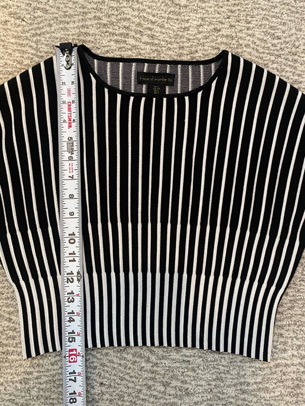 House of Harlow 1960 Black & White Stripe Crop Top Size Small Stretch - Picture 7 of 7
